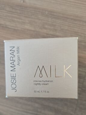 JOSIE MARAN Argan Milk Intense Hydration Night Cream - White & Gold
